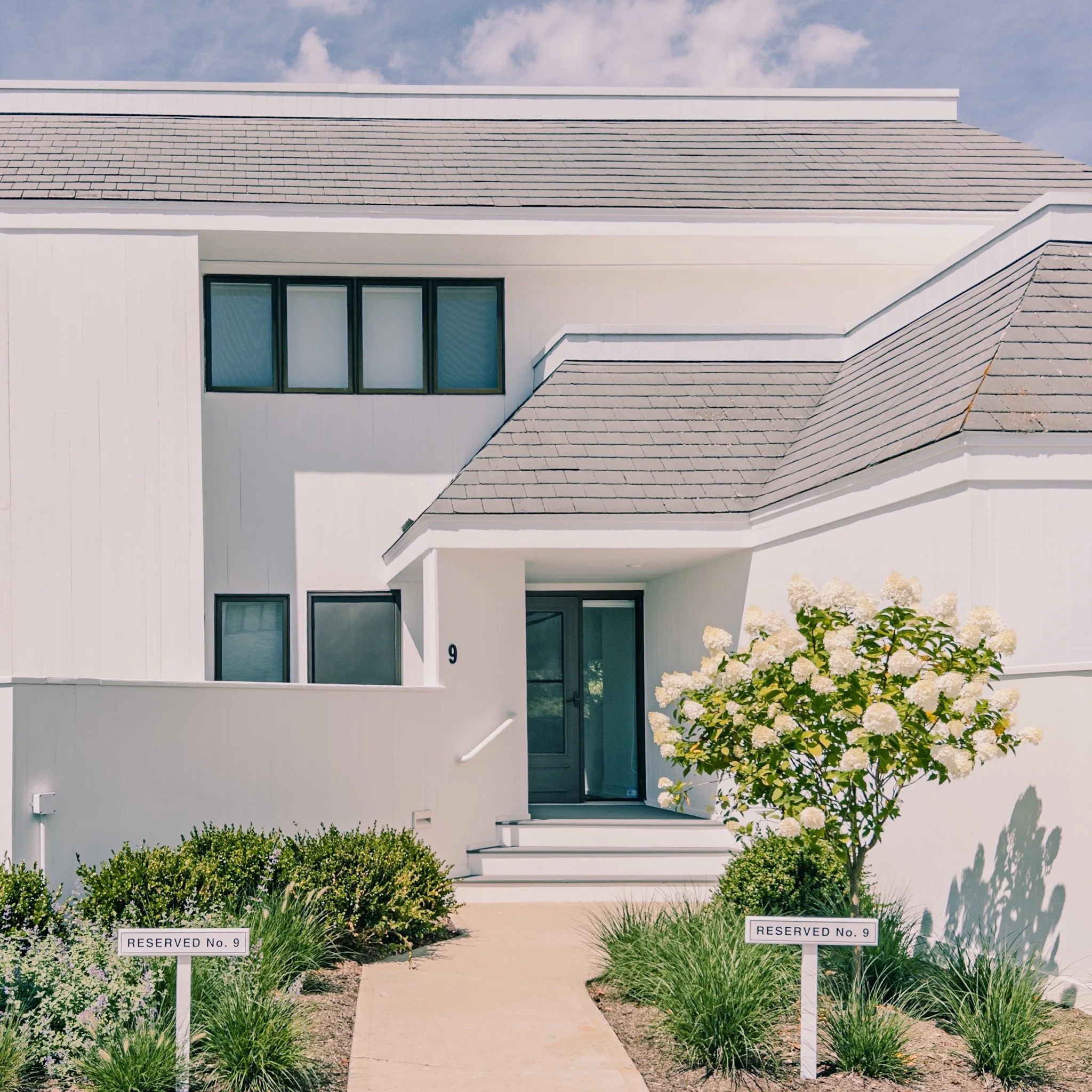 9 Swan Creek Court — front